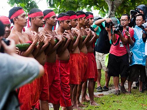 Bumbu Gila, Atraksi Mistis Khas Maluku - FaceLeakz