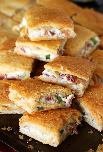  Loaded amongst creamy bacon filling sandwiched betwixt 2 layers of flaky crescent curl cru Bacon Crescent Bites