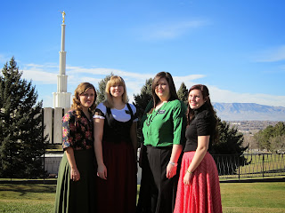 Thanksgiving day at the temple with my girls! 