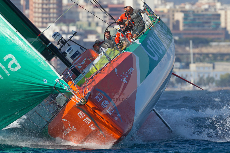 http://medberths.com/2011/11/volvo-ocean-race-how-to-follow-the-action/