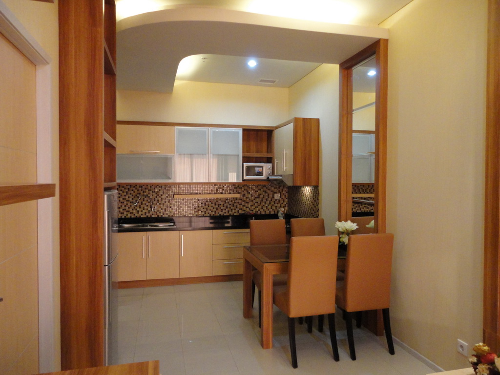 INTERIOR DESAIN FURNITURE UNTUK KITCHEN SET KAMAR TIDUR UTAMA