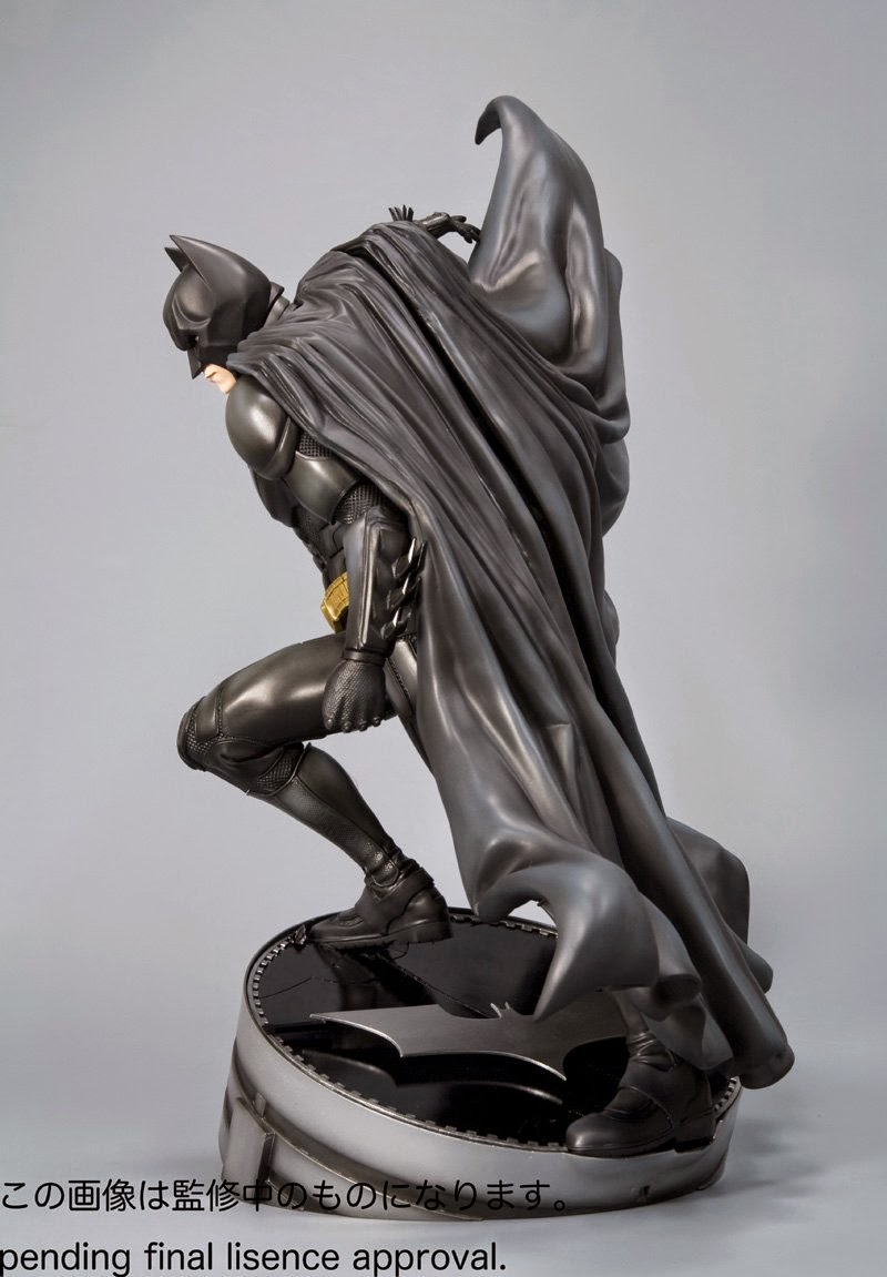 Dark Knight Batman Dark Knight Batsuit Artfx Statue by Kotobukiya 1
