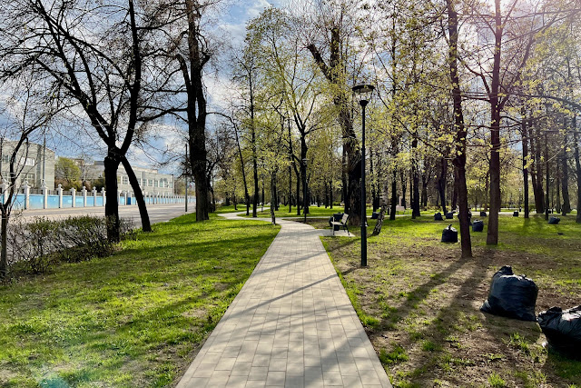 Семёновский проезд, Семёновский парк (бывшее Семёновское кладбище)