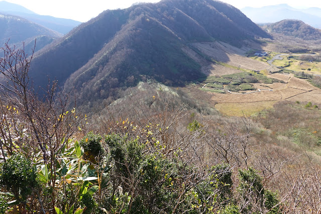 鳥取県倉吉市関金町野添 象山登山道からの眺望 擬宝珠山