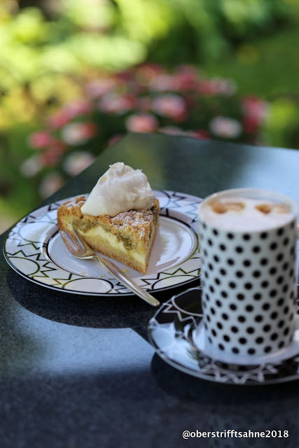 Obstkuchen mit Quark und Streusel