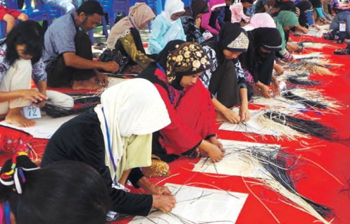 Lomba Anyaman  Rotan di Kuala Kapuas  KUALA KAPUAS 