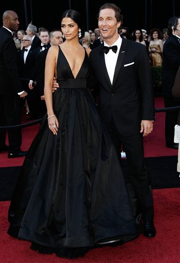 camila alves oscars. camila alves oscar dress,