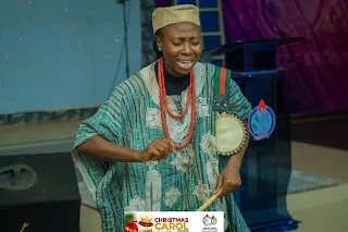 Eniola Mudasiru Ruth acting on stage
