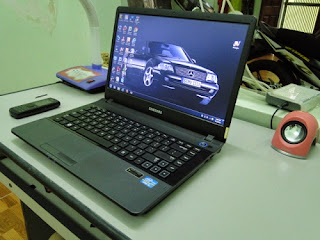 laptop-cu-samsung-np300e4z