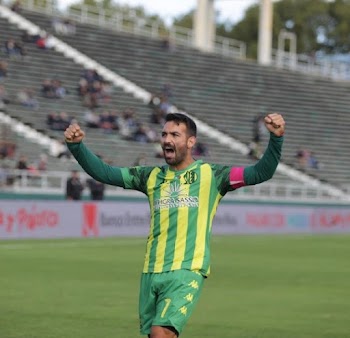 Montevideo City Torque 0-2 Racing: la Escuelita obtuvo una victoria clave  ante un rival directo en la zona roja - EL PAÍS Uruguay