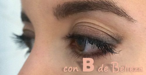 Look ojos rasgados swatches