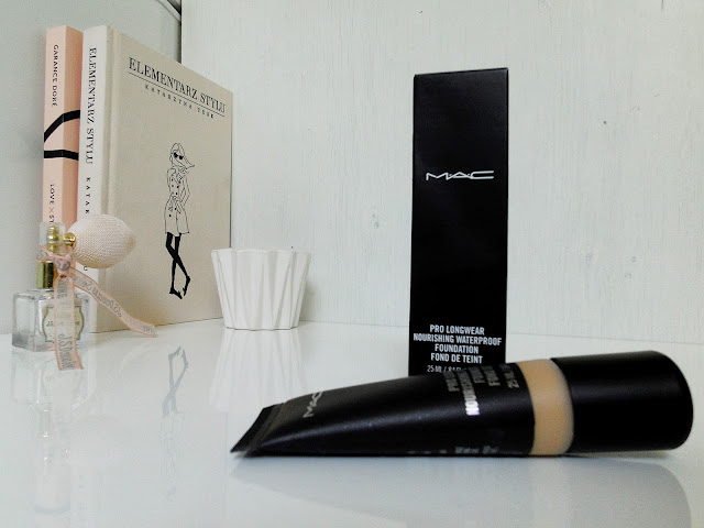 Mac Pro Longwear Nourishing Waterproof Foundation