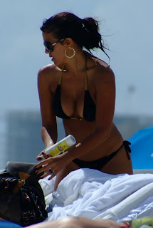 Vida Guerra hot body sexy big arse and breast black thong bikini