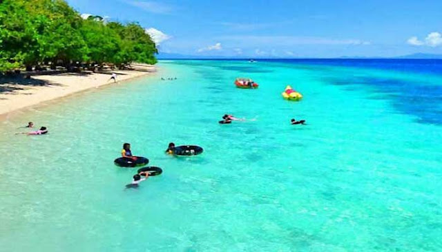 Nikmati Keindahan Pantai Liang Di Maluku Tengah