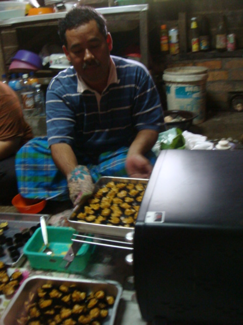 Faa.rosli: misi membuat kuih raya (half complete mission!)