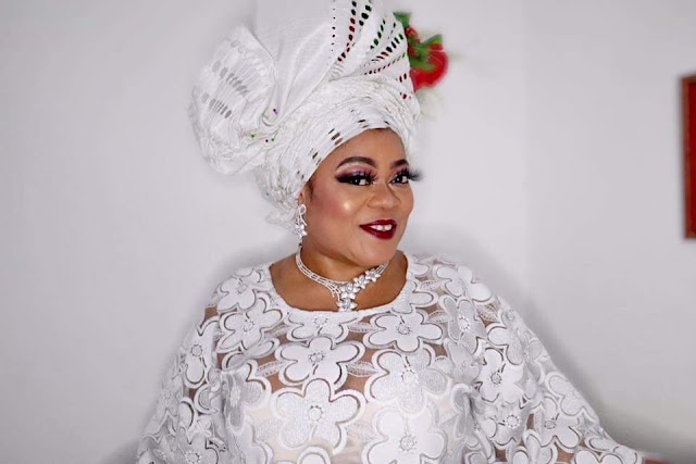 Happy birthday Yetunde Iyalaje Espanol