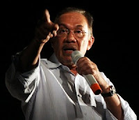 Sharifah Zohra Jabeen Syed Shah Miskin; now you listen listen listen, Datuk Seri Anwar cakap. 