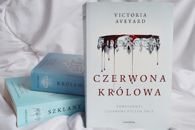 "Czerwona królowa"- Victoria Aveyard