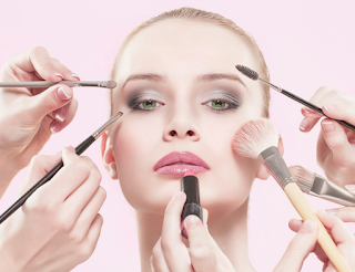 A Beginner's Guide to Makeup: Step-by-Step Tutorials