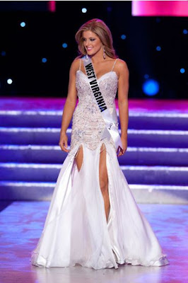 The Presentation Show of Evening Gowns for the Miss USA 2011