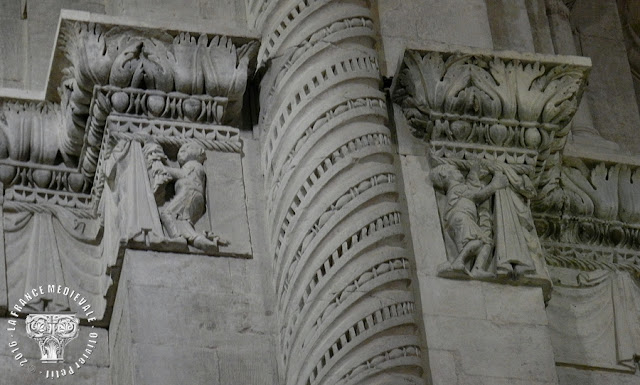 SAINT-PAUL-TROIS-CHATEAUX (26) - Cathédrale romane Notre-Dame (Extérieur)