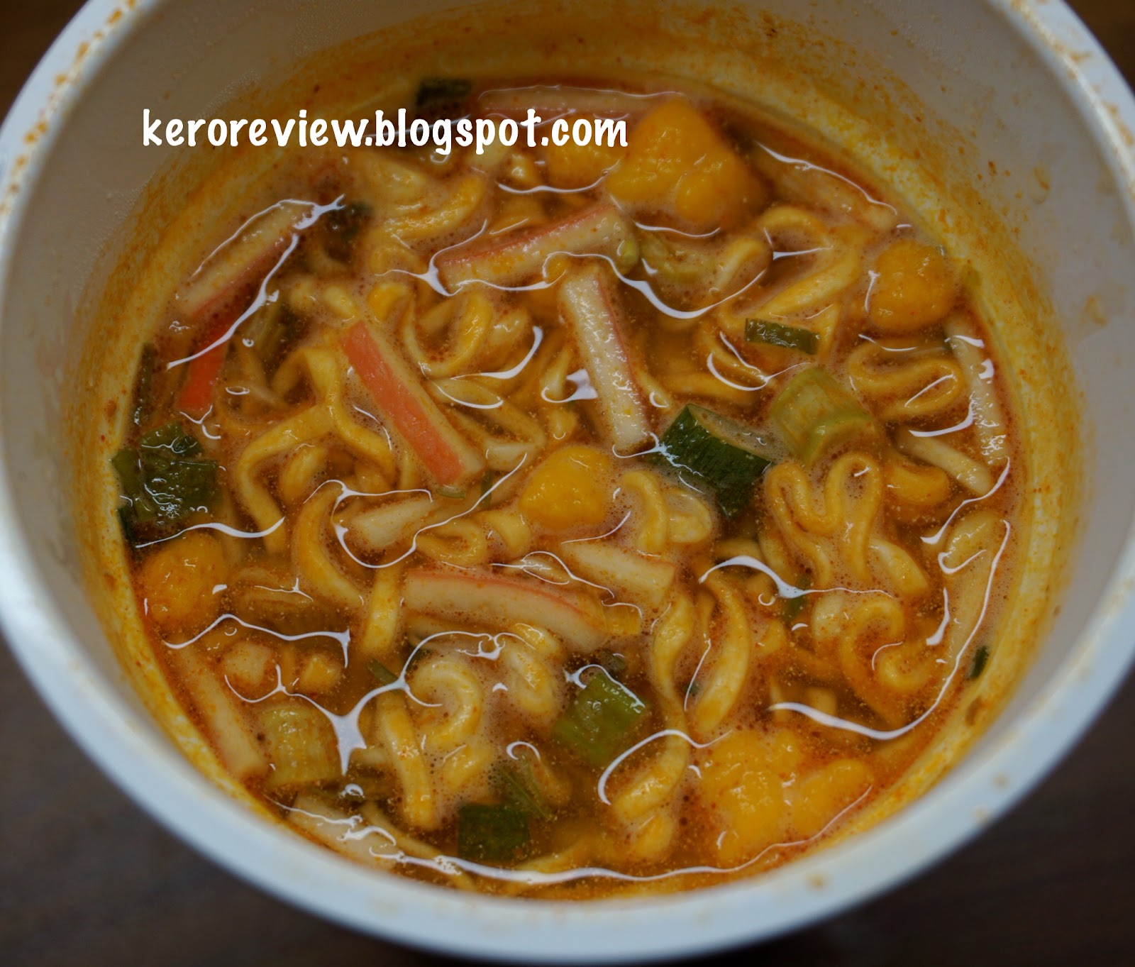 รีวิว ยำยำ เต็มเต็ม บะหมี่ถ้วยกึ่งสำเร็จรูป รสสุกี้ทะเล (CR) Review YumYum Instant Cup Noodles Suki Seafood Favour.