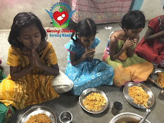 aashri-society-food-distribution-on-sai-kumar-birthday (1)