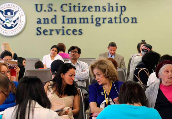 USCIS cambia procedimientos de adjudicación para ciertas peticiones de extensiones de Visas de empleo de No Inmigrantes. EE.UU.