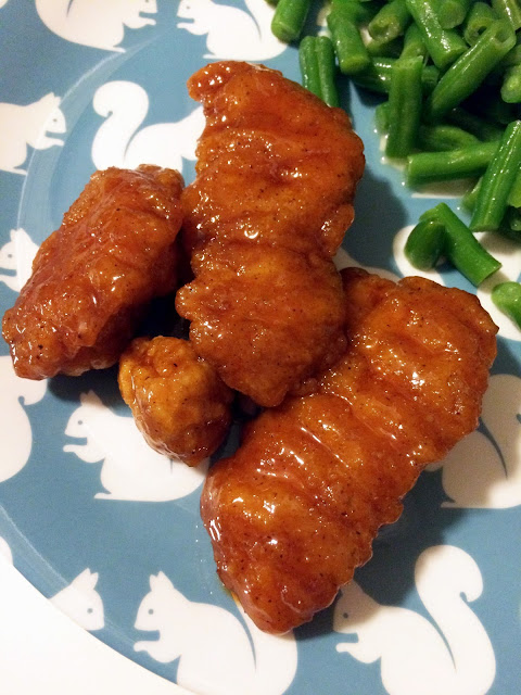 Sweet and Spicy Chicken Fingers - A super easy and quick recipe with under 5 ingredients! | saradiventi.blogspot.com