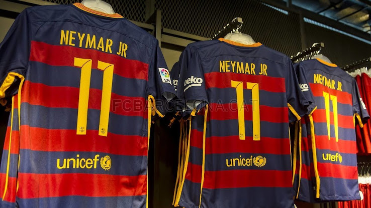 Barcelona Reveal New Typeface For 15 16 Kits Footy Headlines