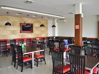 Rumah Makan Padang Modern