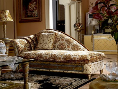 Furniture Companies on Antique Furniture Reproduction   Italian Classic Furniture    March