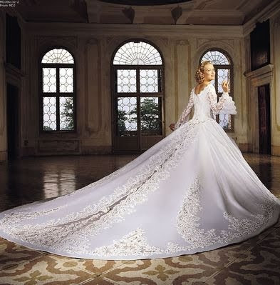 Classic Bridal Gowns5