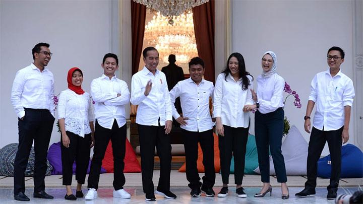 Dianggap Bikin Gaduh, Jokowi Diminta Bubarkan Staf Khusus Milenial, naviri.org, Naviri Magazine, naviri majalah, naviri