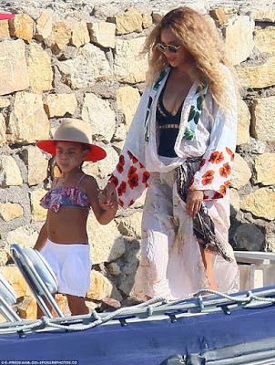 PHOTOS:- Beyonce, Jay Z, their daughter enjoying vacation in Nice