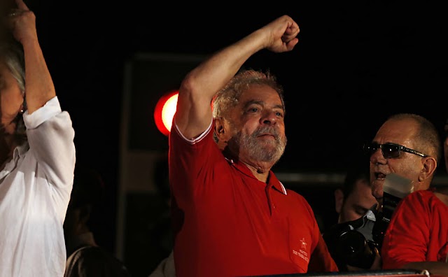 Prisão de Lula pode ocorrer na segunda e imprensa já tem detalhes, diz Eduardo Guimarães