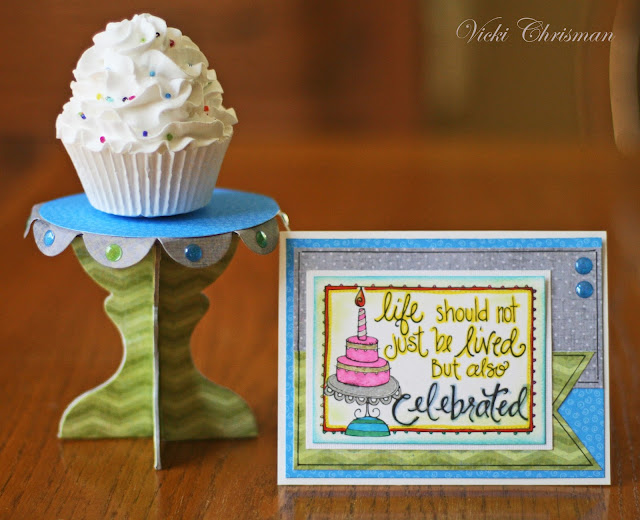 https://blogger.googleusercontent.com/img/b/R29vZ2xl/AVvXsEgi43y19haAkogBkh1fdCgCOJpsumolZDAikFb8ZHludQkPWHe9YHAOhiUS9jqO5hXoN1emqys4ihAsUt7Olh8Y2uLkIFEfJ5136XyDNGNou-t1z2j5rJcj0M8LN1tHPHt7ZO0B2wU6DSI/s640/cupcake+stand+with+Celebrate+card.jpg