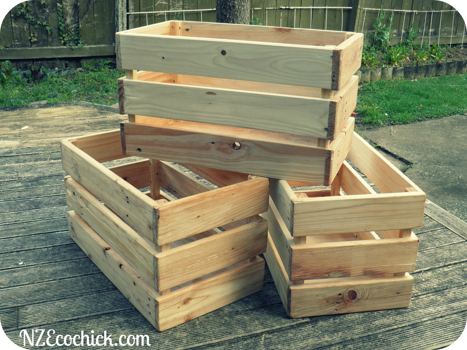 Crates Made Out of Pallets DIY
