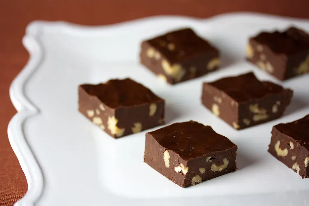 yummy chocolate fudge bars, fudge recipe