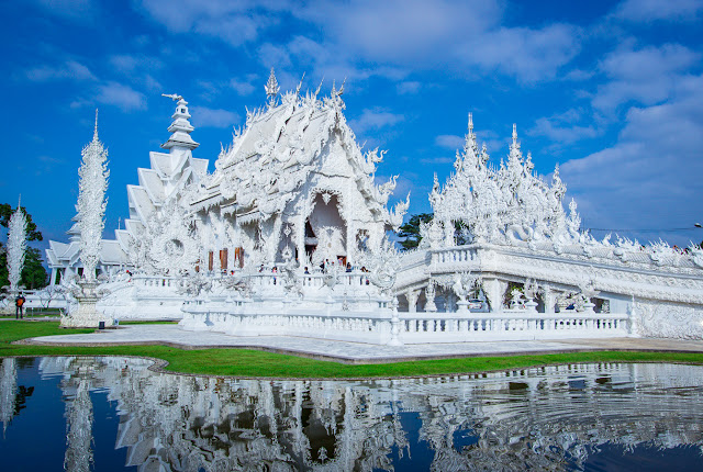 Đừng bỏ lỡ ngôi chùa trắng tuyệt đẹp khi du lịch Thái Lan