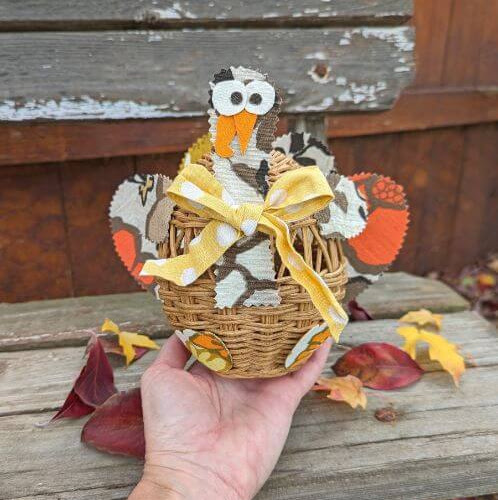 Repurposed Basket Turkey