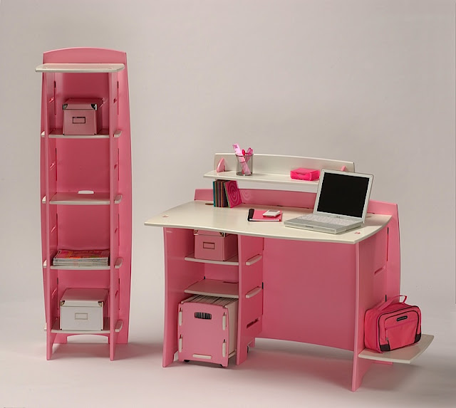 Детский письменный стол с полкой Legare розовый с белым