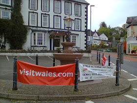 Hide N Seek in Llanwrtyd Wells - can you spot me and Emily in this photo in the town centre?