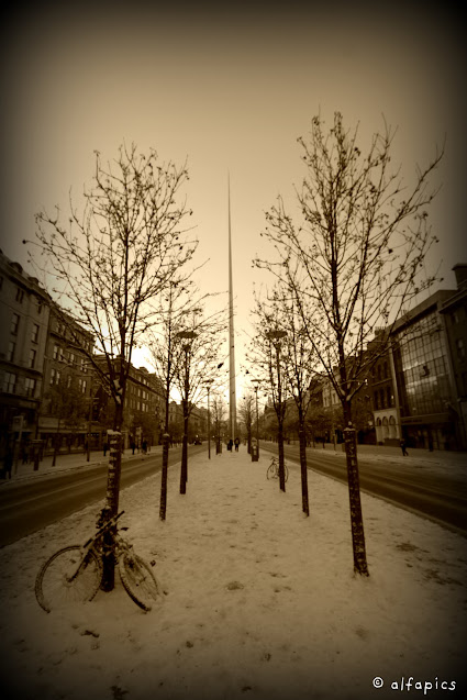 Neve a Dublino su O' Connell street