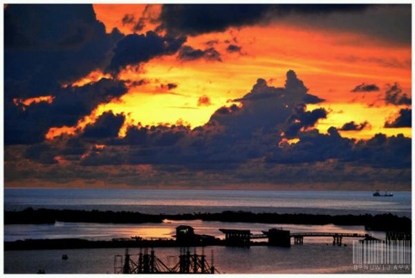  Foto  Foto  Pemandangan  Pantai Losari KUMPULAN FOTO  FOTO 