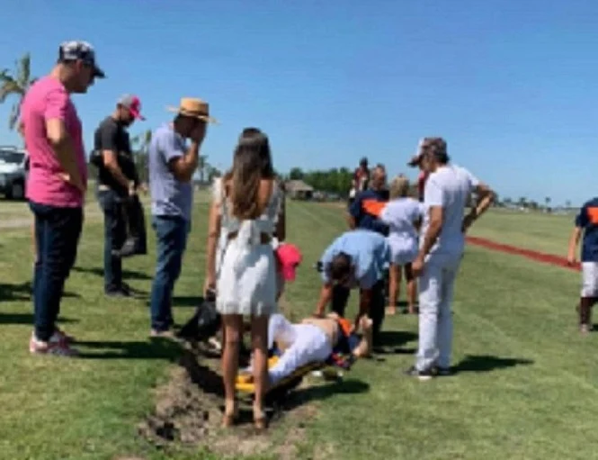 Fernando Burlando se encuentra internado luego de caer de un caballo en un partido de polo