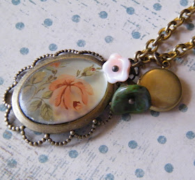 vintage style rose flower shabby chic cameo locket necklace 