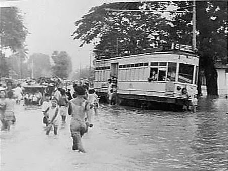 10 Foto  Banjir Jakarta Sejak Jaman  Belanda
