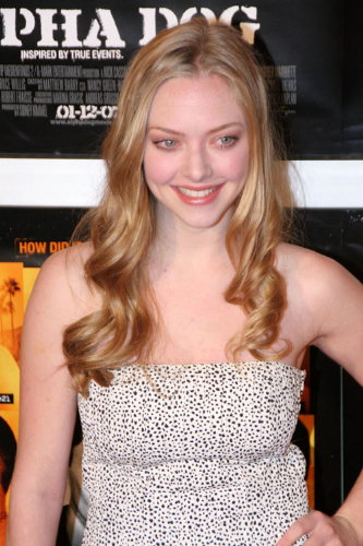 Amanda Seyfried is a charming American actress featured in movies such as