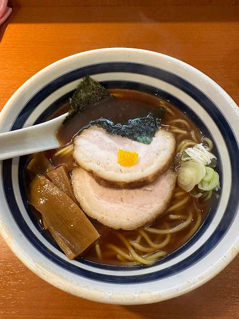 たけちゃんにぼしらーめんのらぁ麺しょうゆ